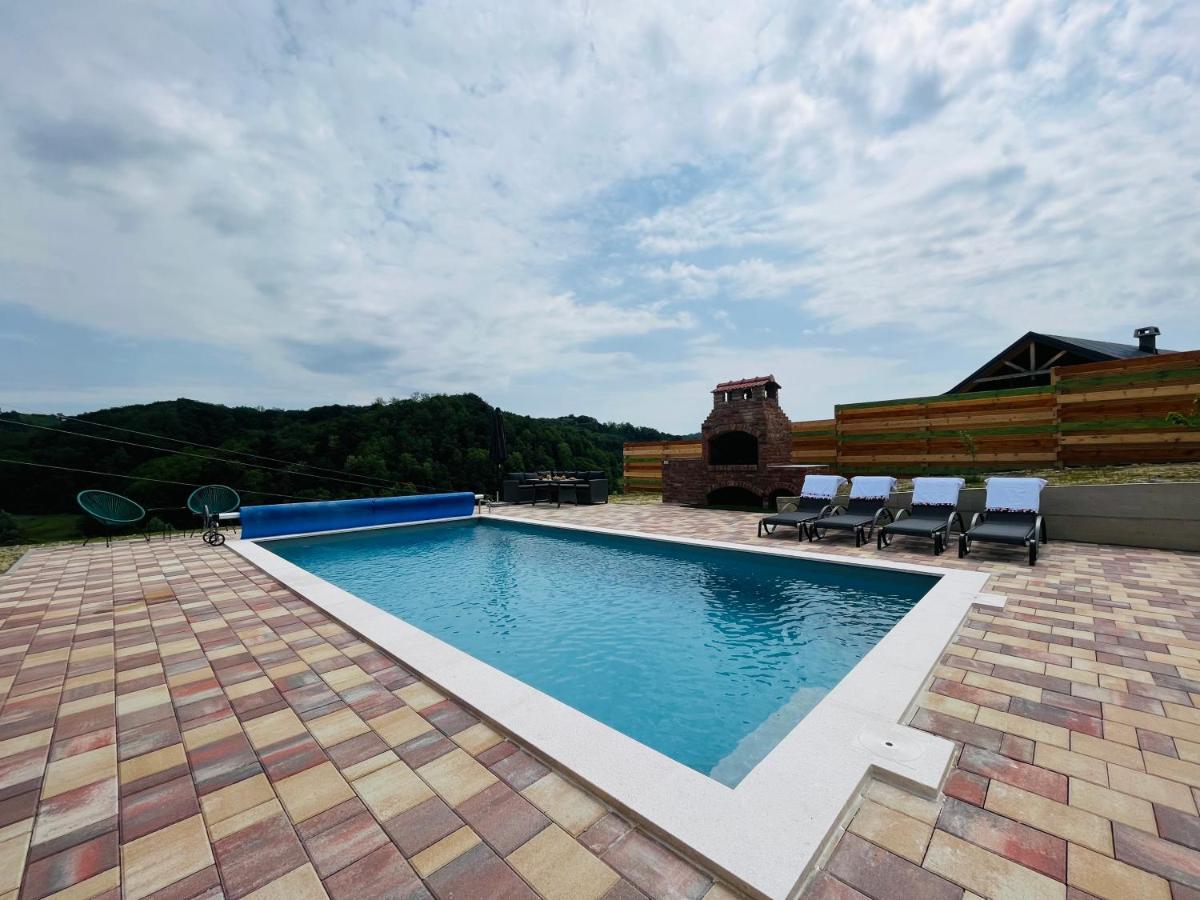 Holiday House Adamo Selno Luaran gambar