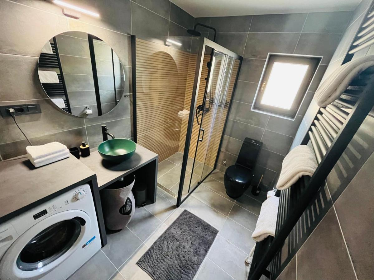 Holiday House Adamo Selno Luaran gambar