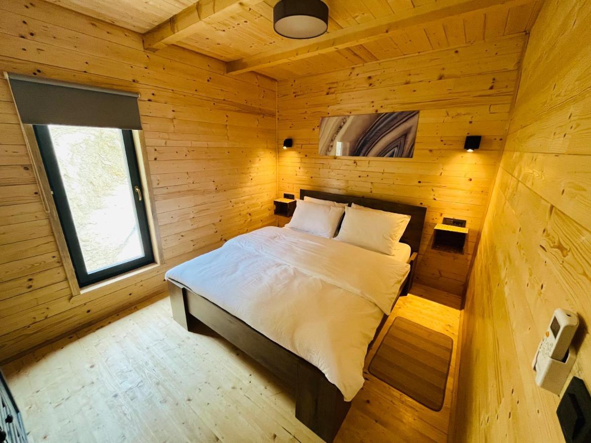 Holiday House Adamo Selno Luaran gambar